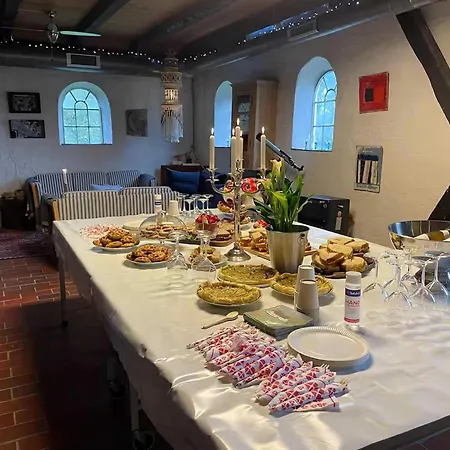 Bolig Med Plads Til Hele Famillien * Frostrup